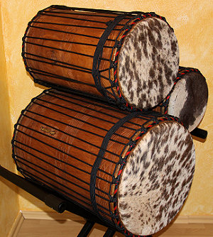 Djemb&eacute; Art Trommeln, Dunun Basstrommeln