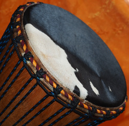 Bougarabou Trommel aus Mali Trommelfell