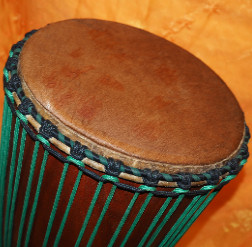 Bougarabou Trommel aus Mali Trommelfell