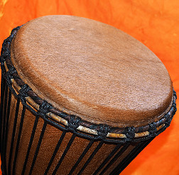 Bougarabou Trommel aus Mali Trommelfell