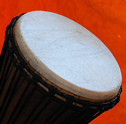 Bougarabou Trommel aus Mali Trommelfell
